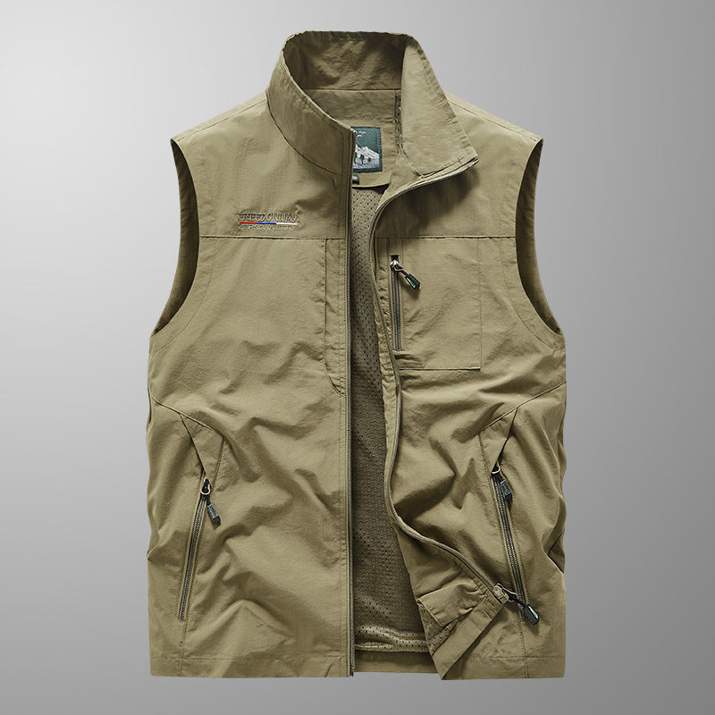 Outdoor Casual Vest Men's Spring And Autumn Thin Multi-pocket and easy to pack for your travel needs