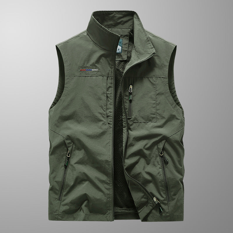 Outdoor Casual Vest Men's Spring And Autumn Thin Multi-pocket and easy to pack for your travel needs